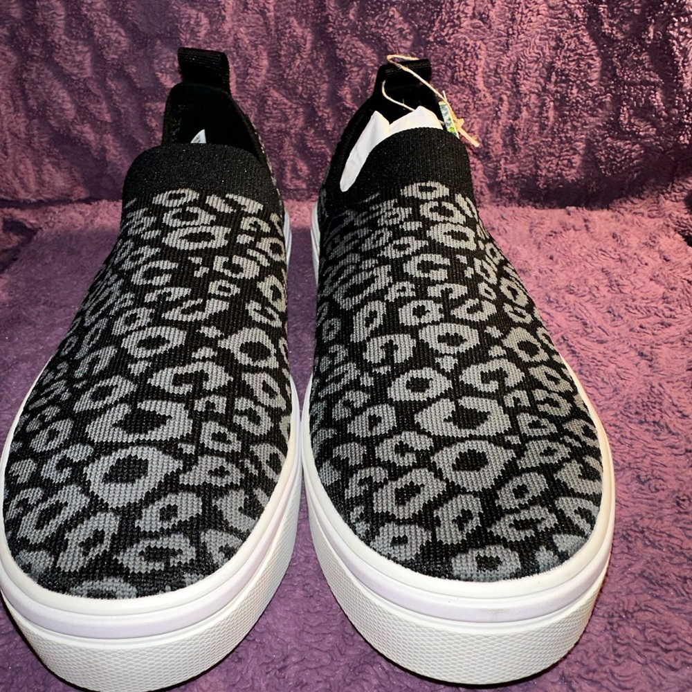Reebok slip on
